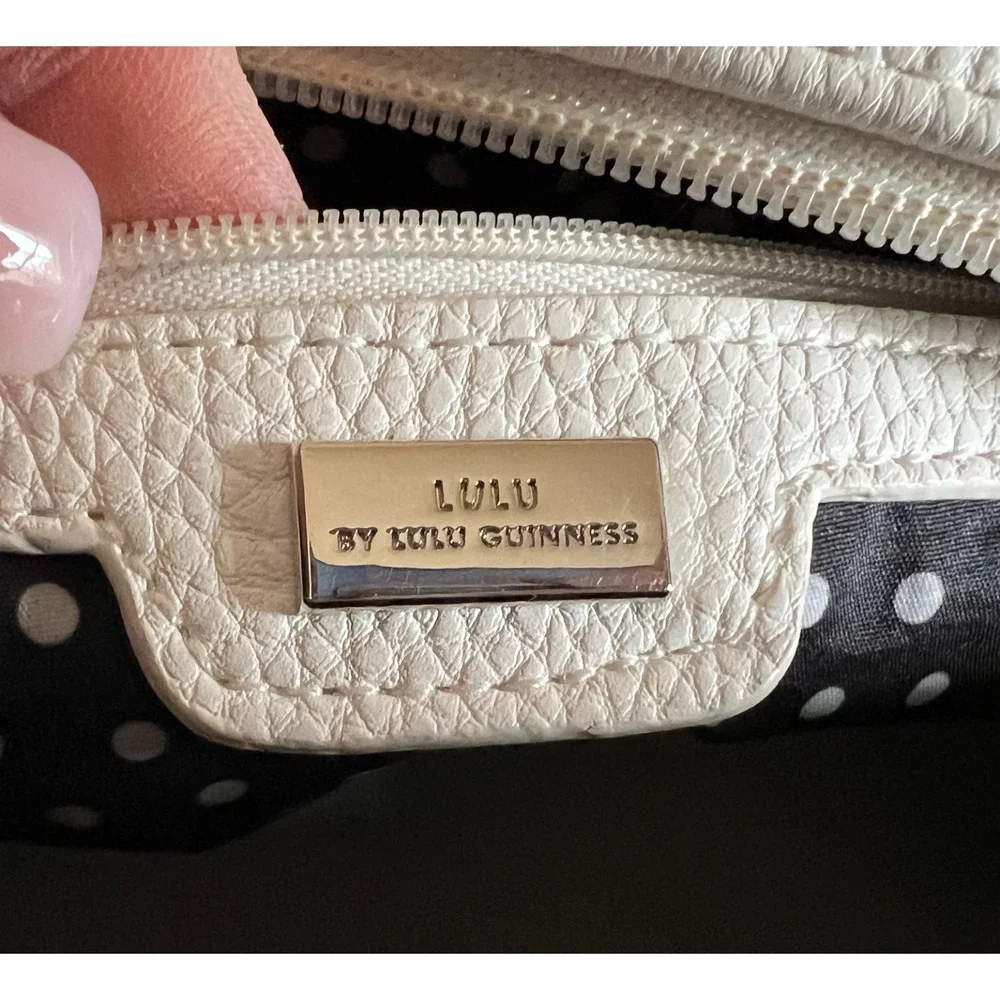 Lulu Guiness Purse Satchell White Top Handle Zip Close Pockets Silver Accents